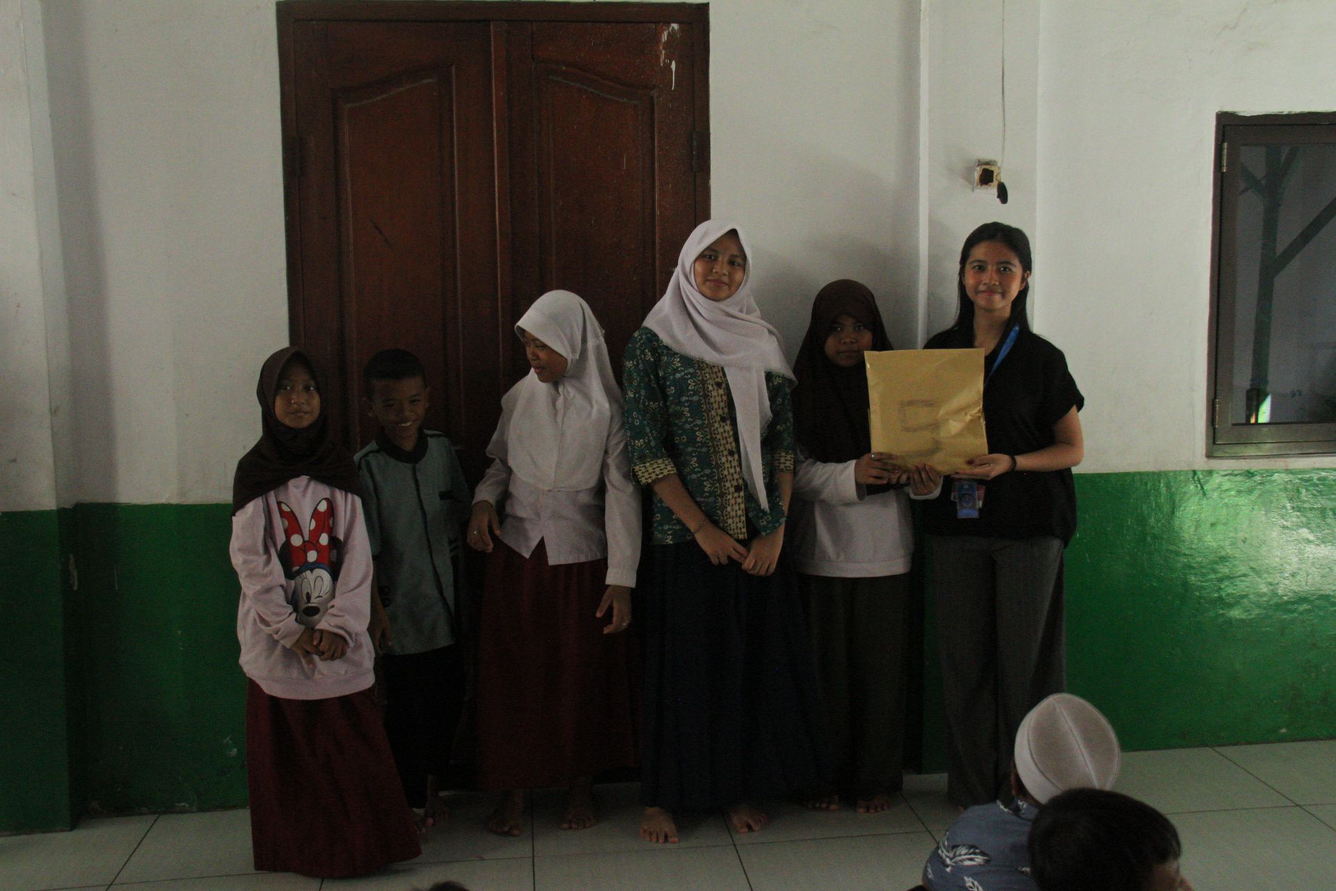 Penyerahan Hadiah Pemenang Games