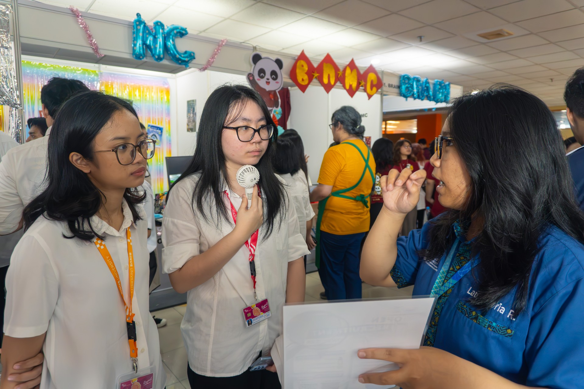 Penjelasan tentang BSLC kepada freshmen Binusian 30 BINUS @Kemanggisan