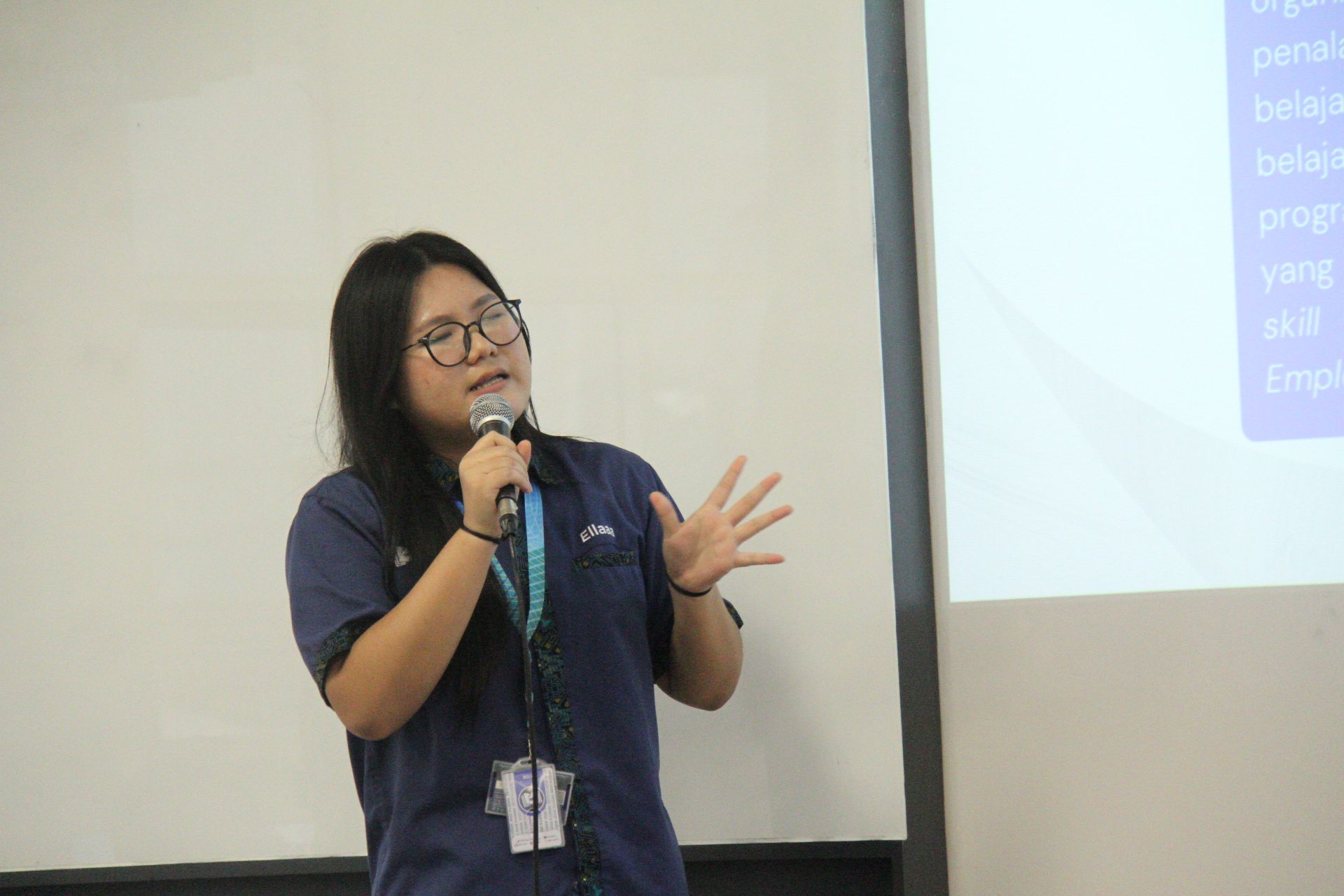 Presentasi Kandidat No. 3 Frabiella Patricia