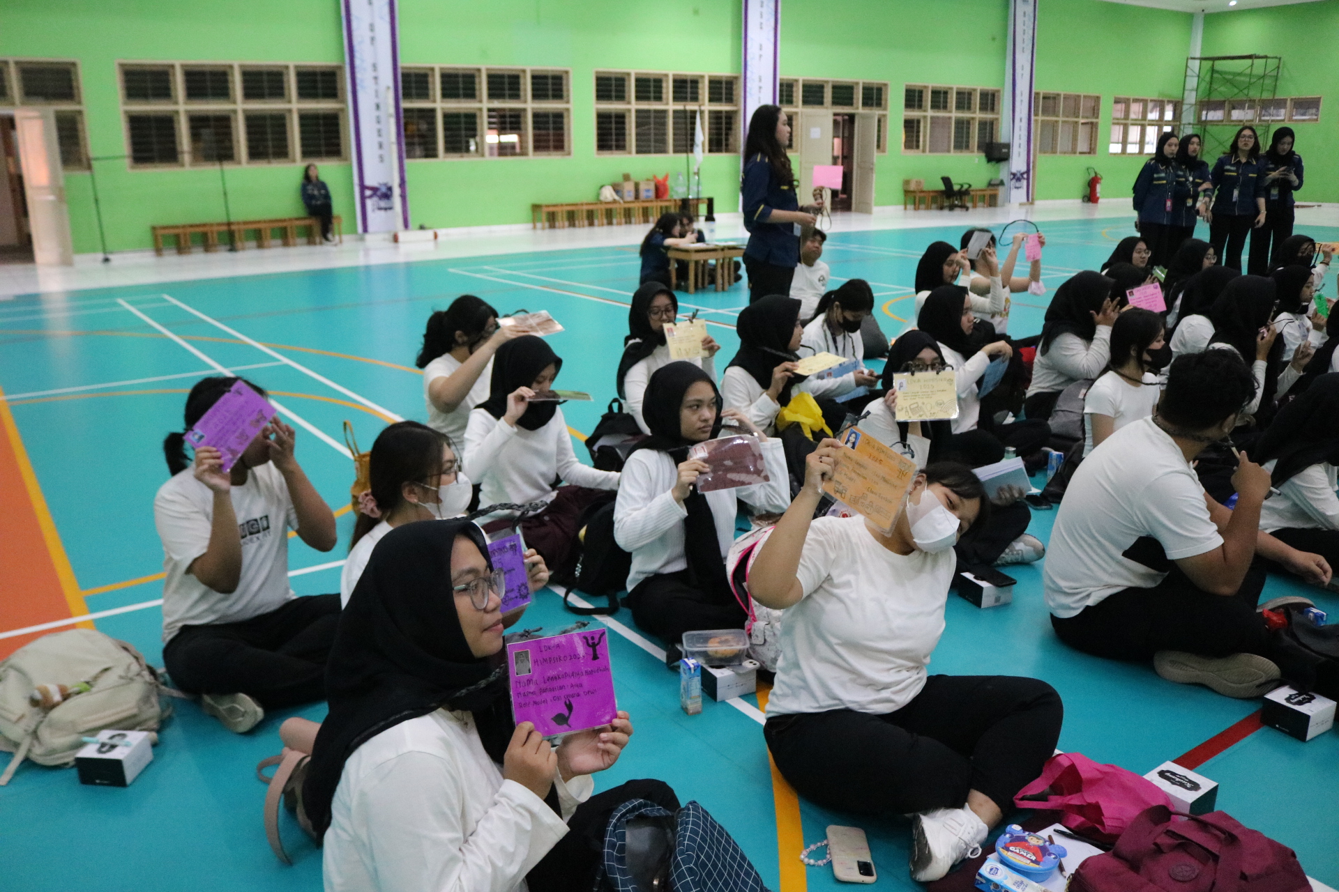 Pengecekan Atribut Calon Aktivis