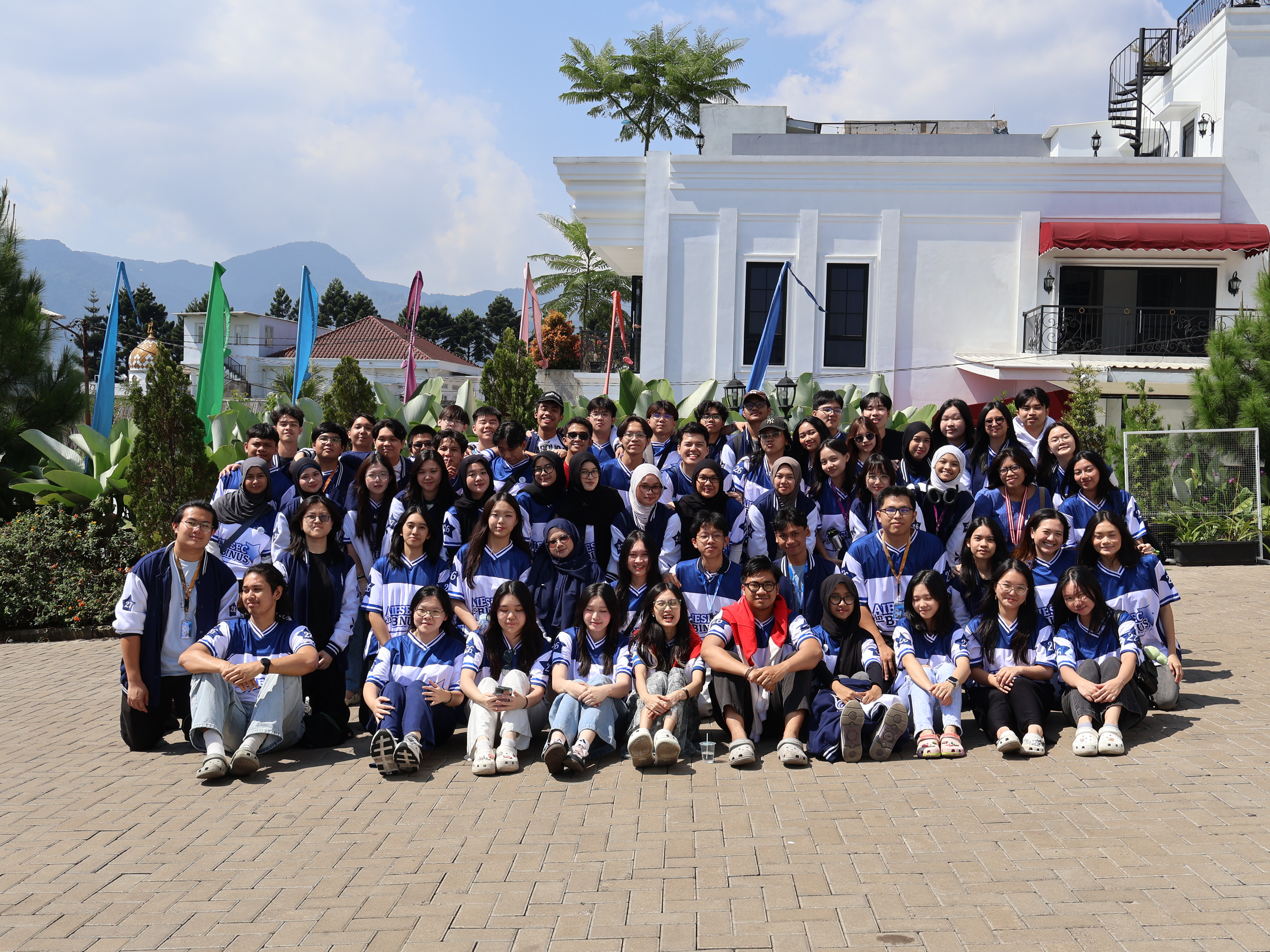 LOCCON 26.27: Meliora Ditutup dengan Semangat Baru untuk Membangun AIESEC in BINUS