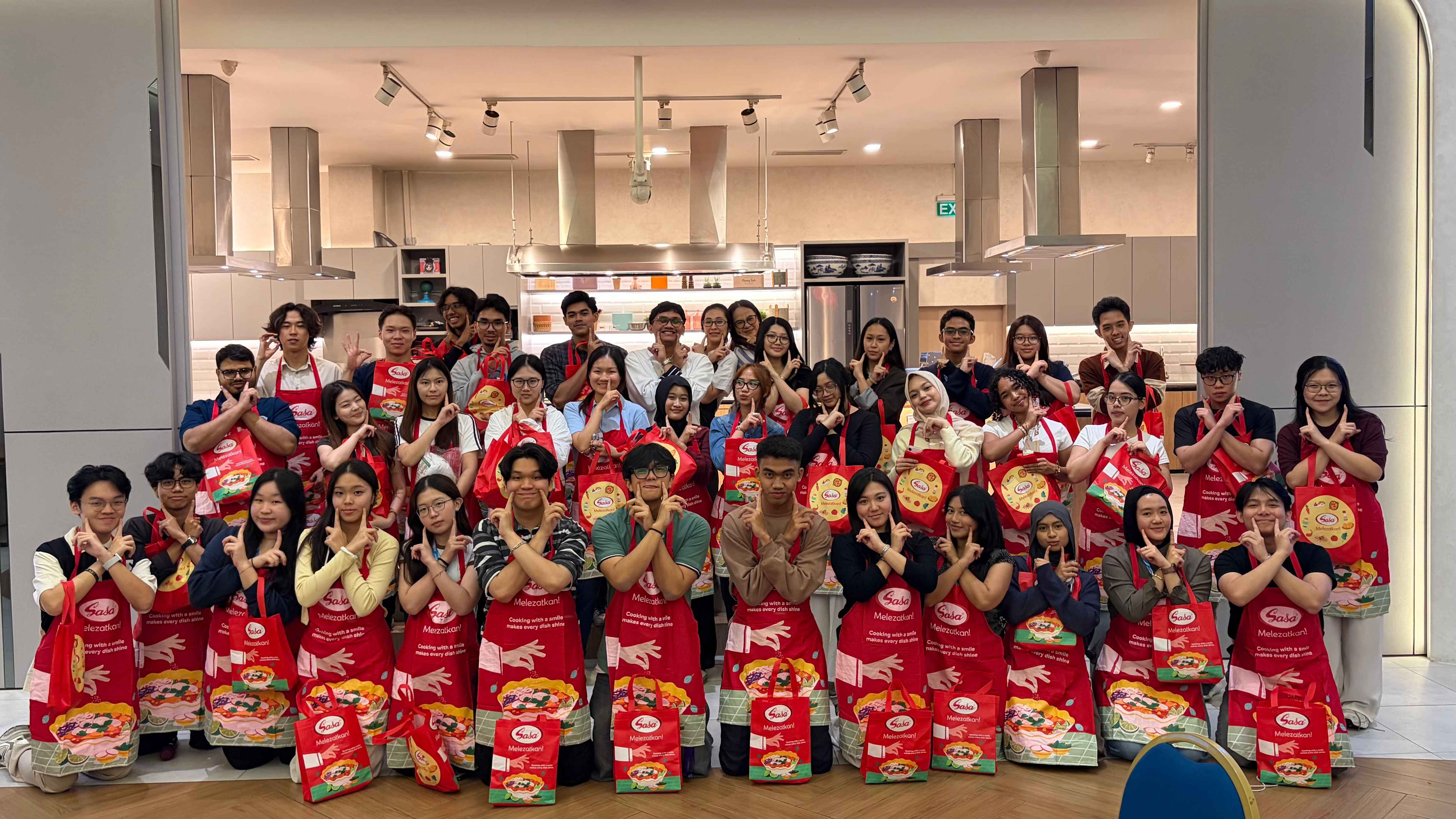 AIESEC in BINUS dan PT Sasa Inti Perkuat Kolaborasi Lintas Budaya melalui Welcoming Party Incoming Global Volunteer 2026