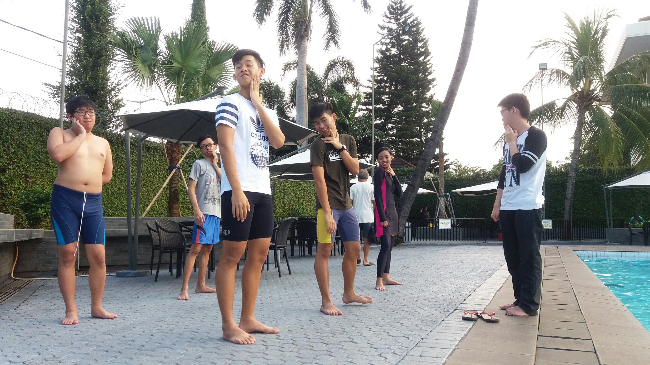 RENANG RUTIN (APRIL)