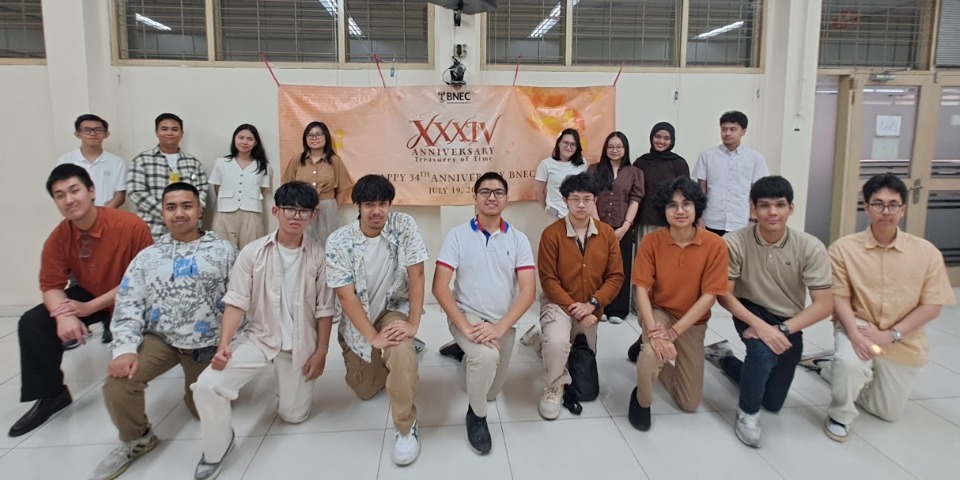BINUS ENGLISH CLUB CELEBRATES 34th ANNIVERSARY THROUGH “TREASURES OF TIME”