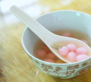 Makan Onde-Onde di Awal Musim Dingin