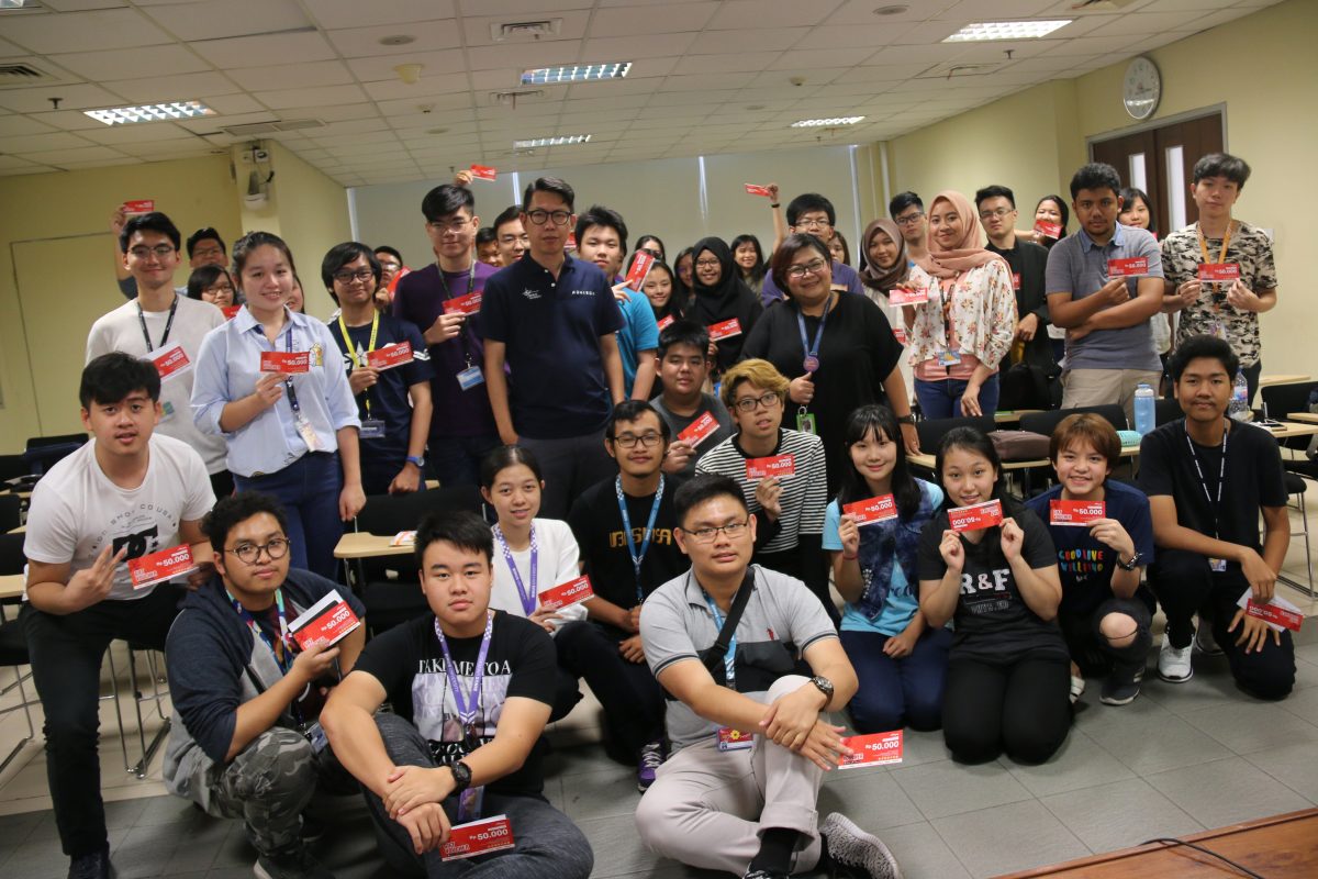 Hello University Life 2018