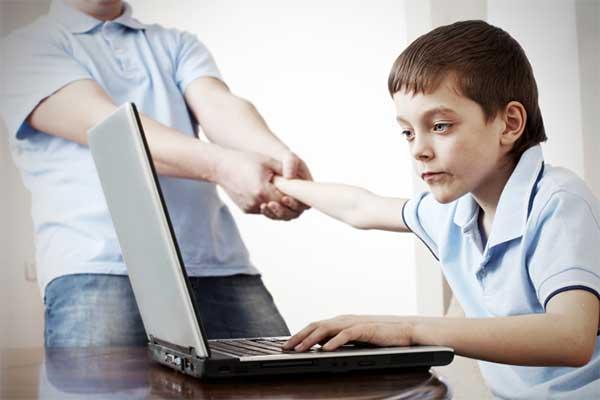 Serius, Internet dapat Bikin Candu?