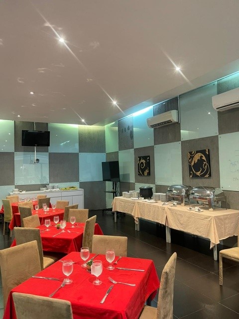 Introduction to Hospitality – Restaurant Operation