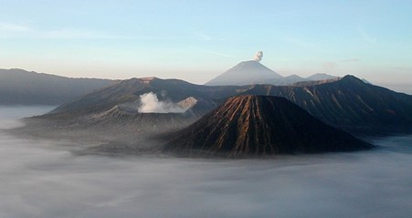 Keajaiban di ketinggian: 5 gunung indah yang wajib dijelajahi di Indonesia