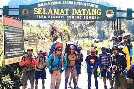 Pendakian semeru kembali dibuka