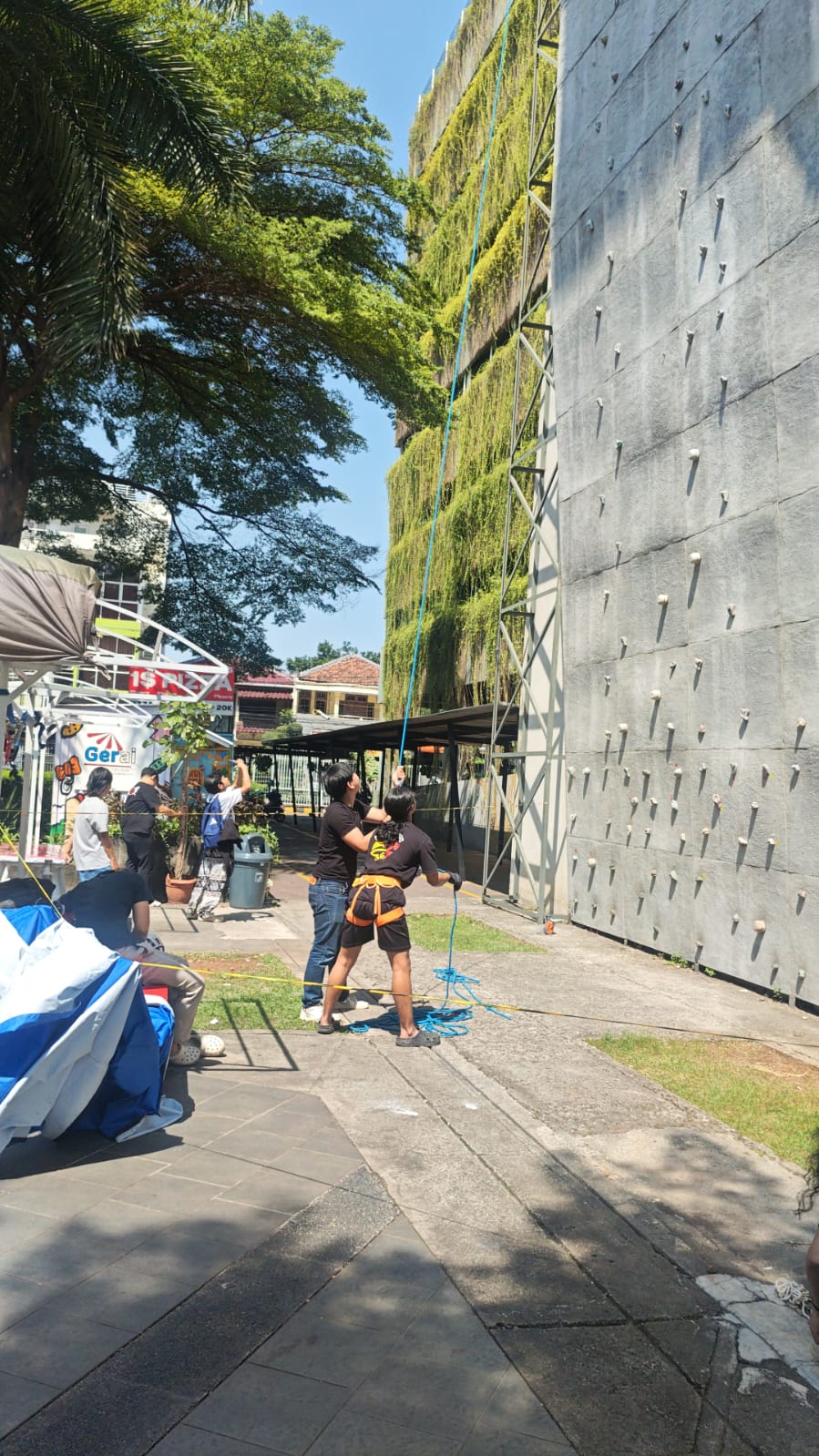 Pelaksanaan Fun Climbing Pre-FYP