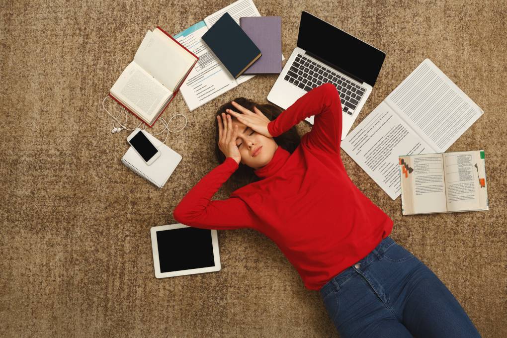 Effective Solutions and Strategies for the Mental and Physical Health of Adolescents in Facing Academic Loads