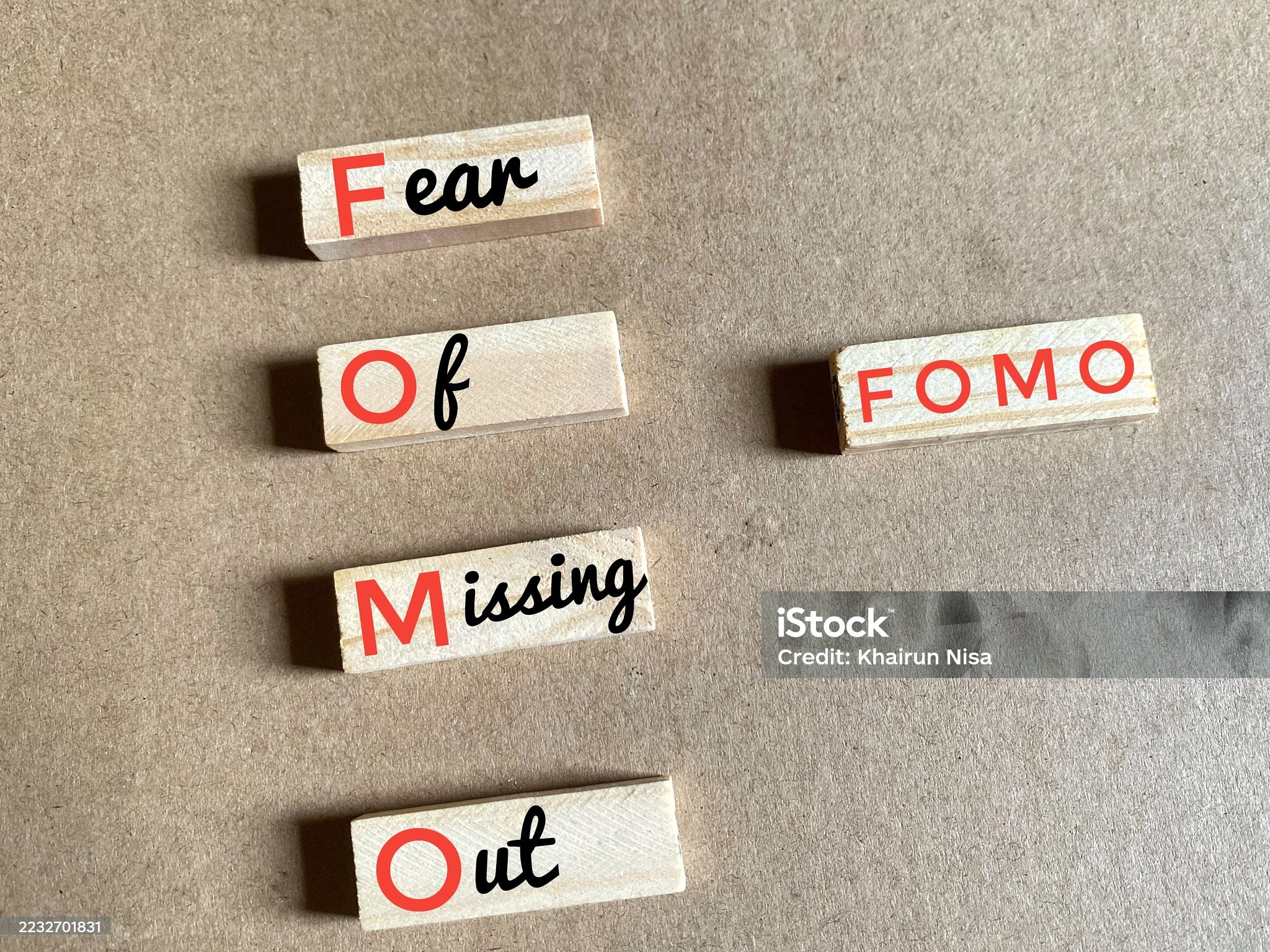 FOMO di Era Digital: Ketika Tren Sosial Media Mendorong Mahasiswa Berbelanja Tanpa Pikir Panjang